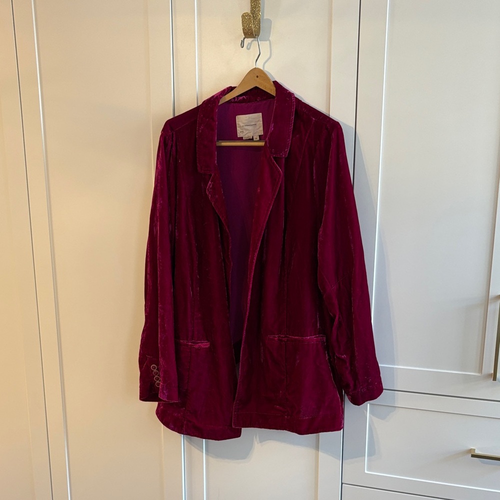 By Anthropologie velvet tulip hem blazer
